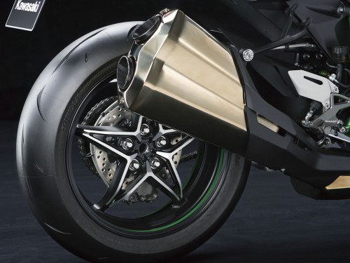 15ZX1000N_Rear_wheel