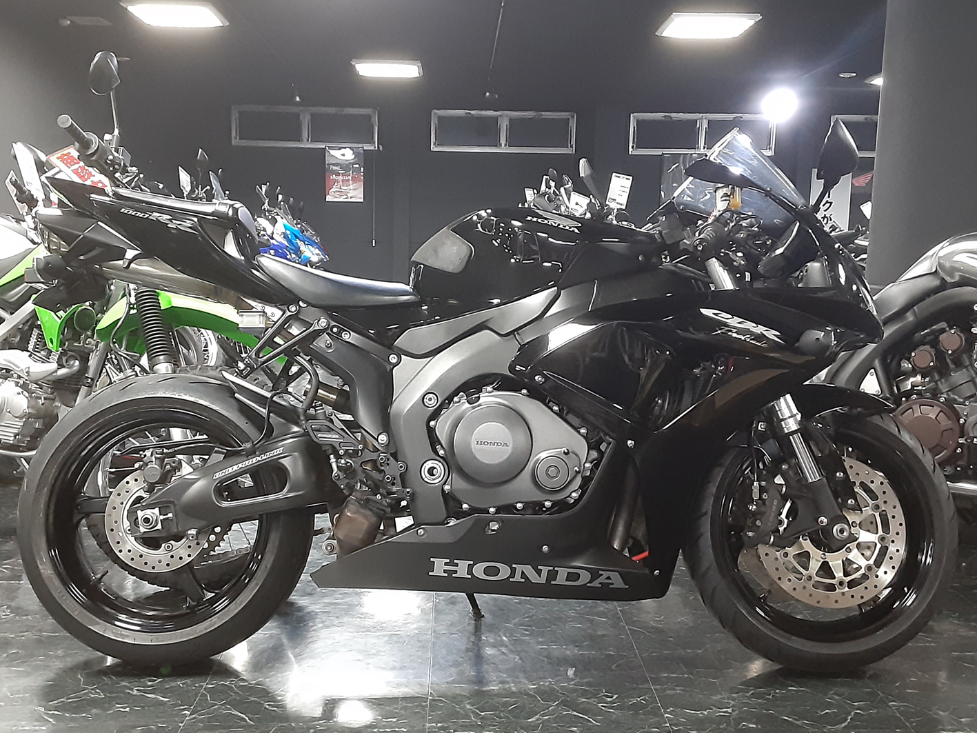 中古車入荷情報 Cbr1000rr Sc57 逆車 ヨーロッパ仕様 スタッフブログ イーグルモーターサイクル 北海道札幌市