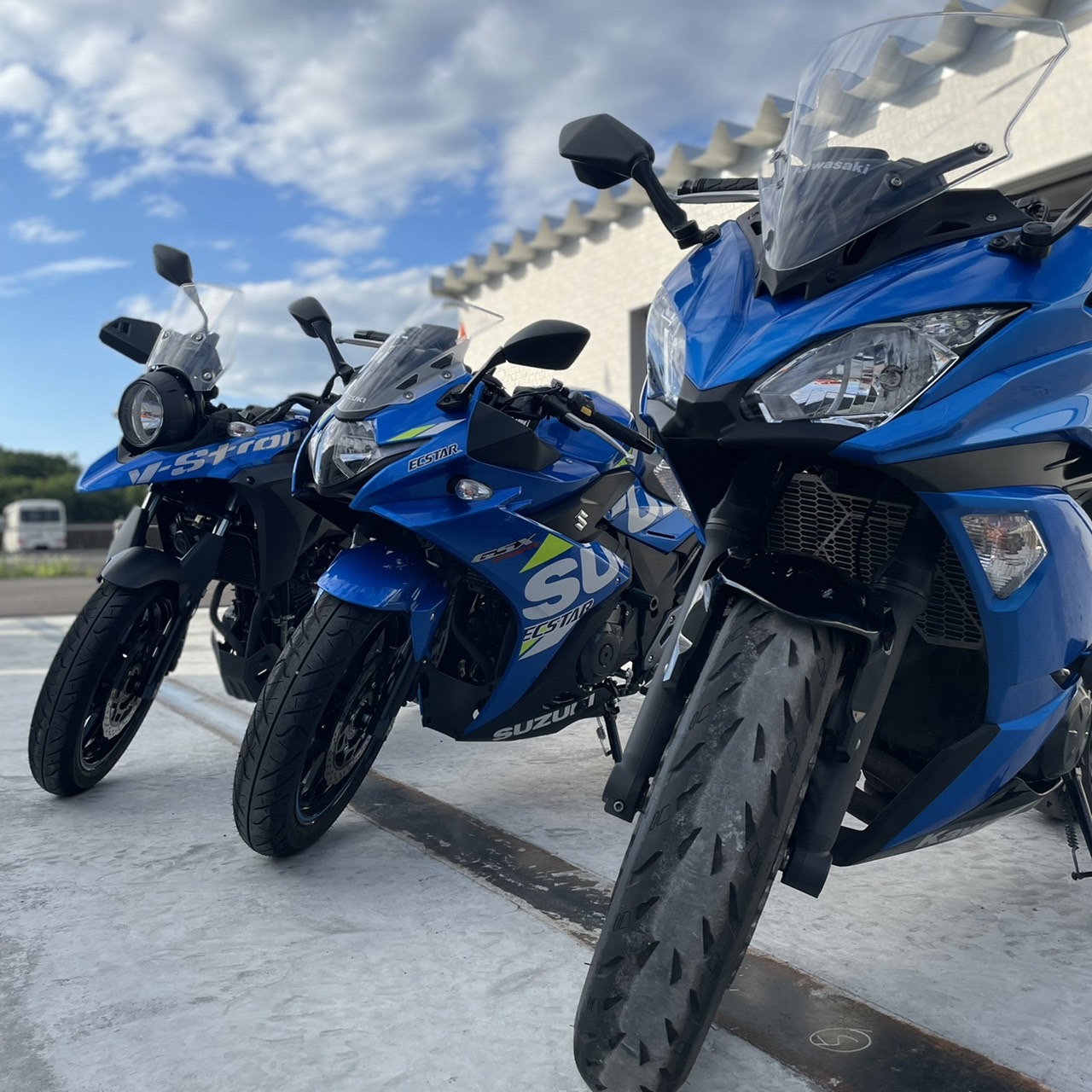 兵庫県神戸市から！青いアルミスポーツバイク 26インチです。 兵庫県神戸市から！青いアルミスポーツバイク 26インチです